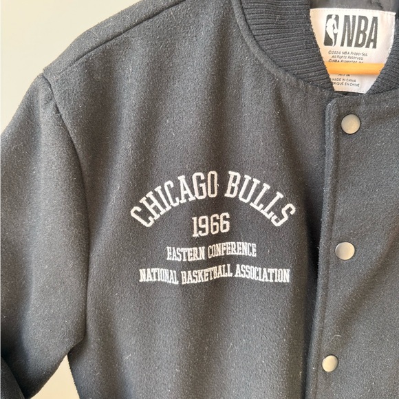 CHICAGO BULLS Varsity Jacket | Black | Men’s Medium | Vintage First Season - Picture 4 of 10
